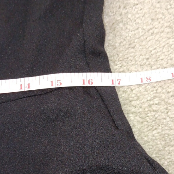 Elegant Black Sleeveless Dress With Adjustable Straps And Has Pockets - Picture 9 of 10